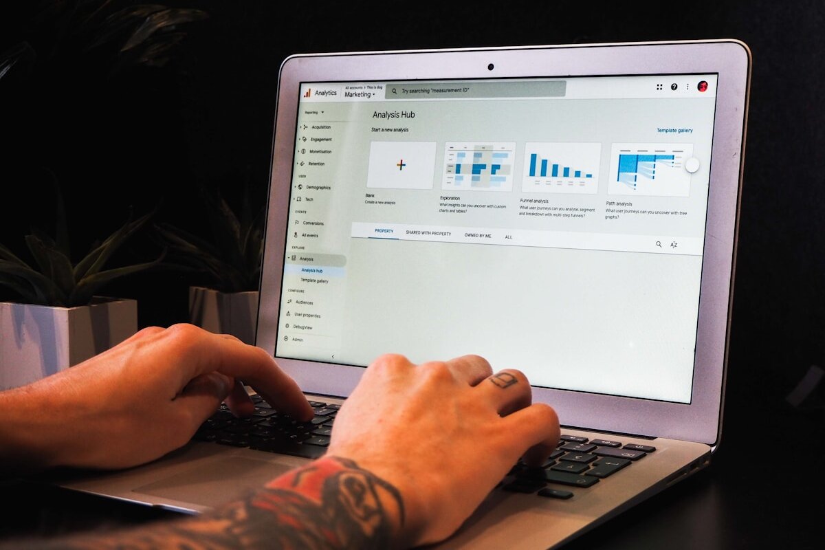 Capa do artigo: Como usar blog para empresa explicar melhor sua área