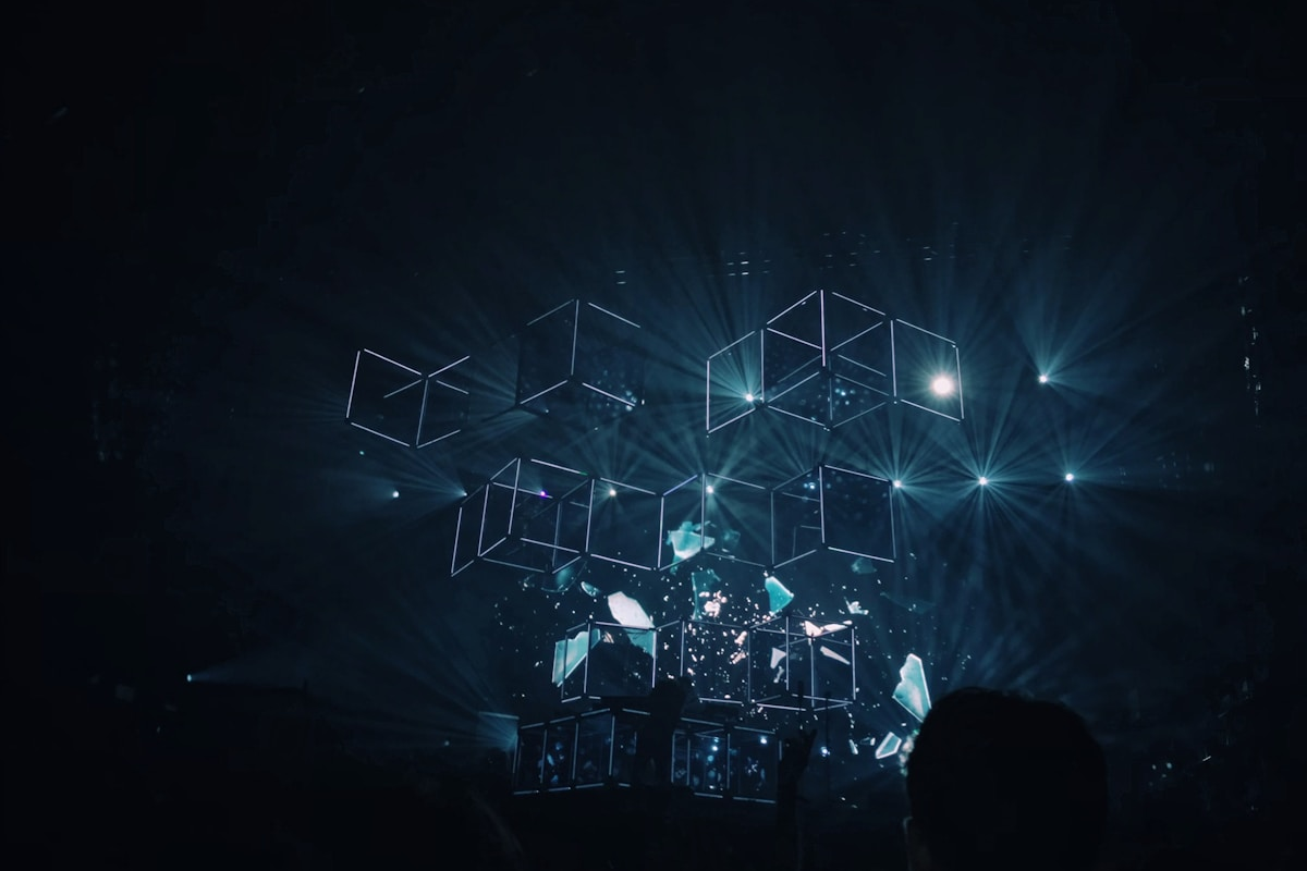 Capa do artigo: Contratos Martech: Controlador vs Operador na Prática B2B