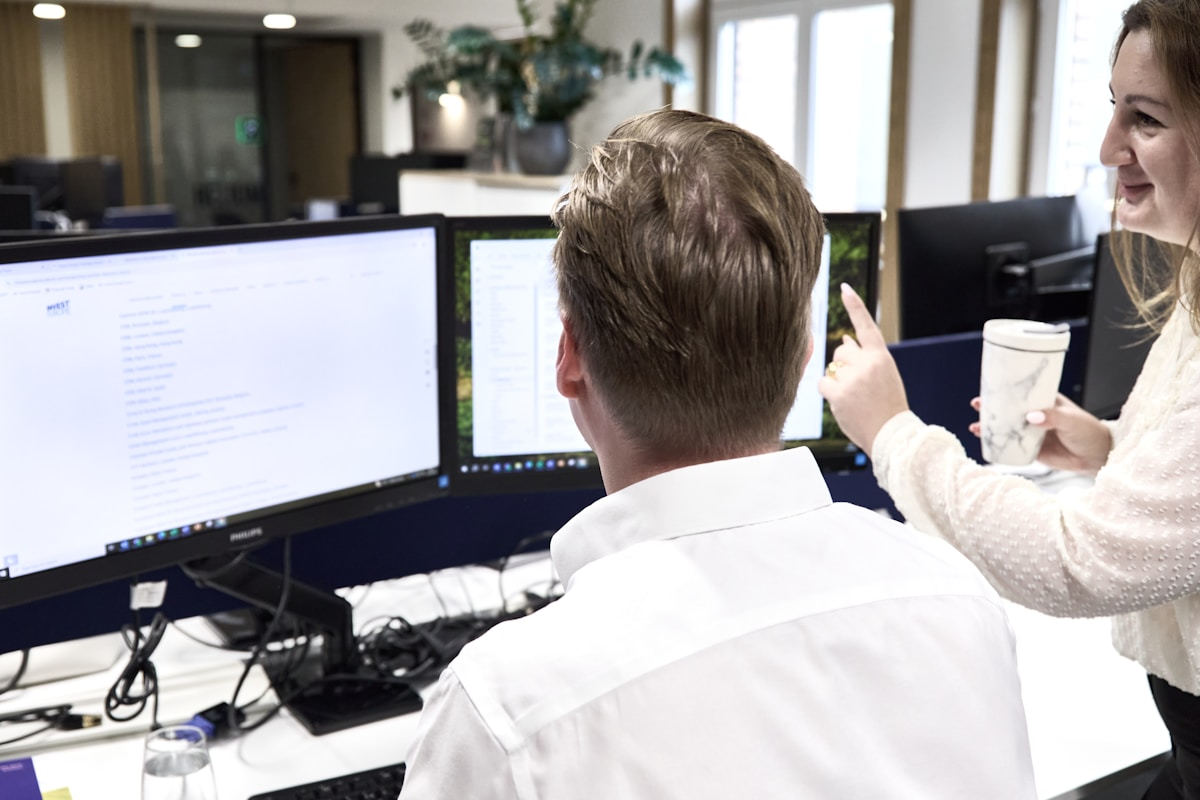 Capa do artigo: CRM B2B: A Fonte Única de Verdade e Controle De Dados