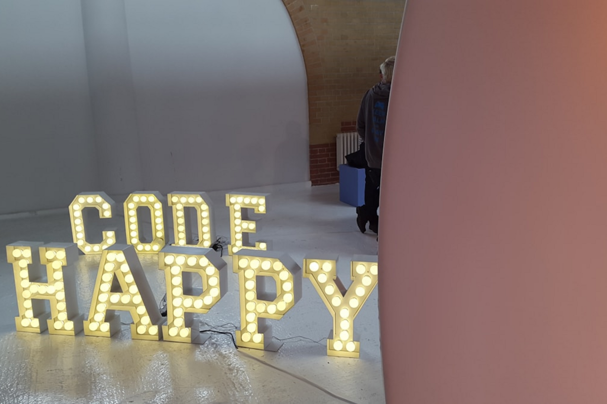 Capa do artigo: [Laravel](/ferramentas/laravel) e Vibe Coding: Por Que a Sintaxe é sua Maior Alavanca