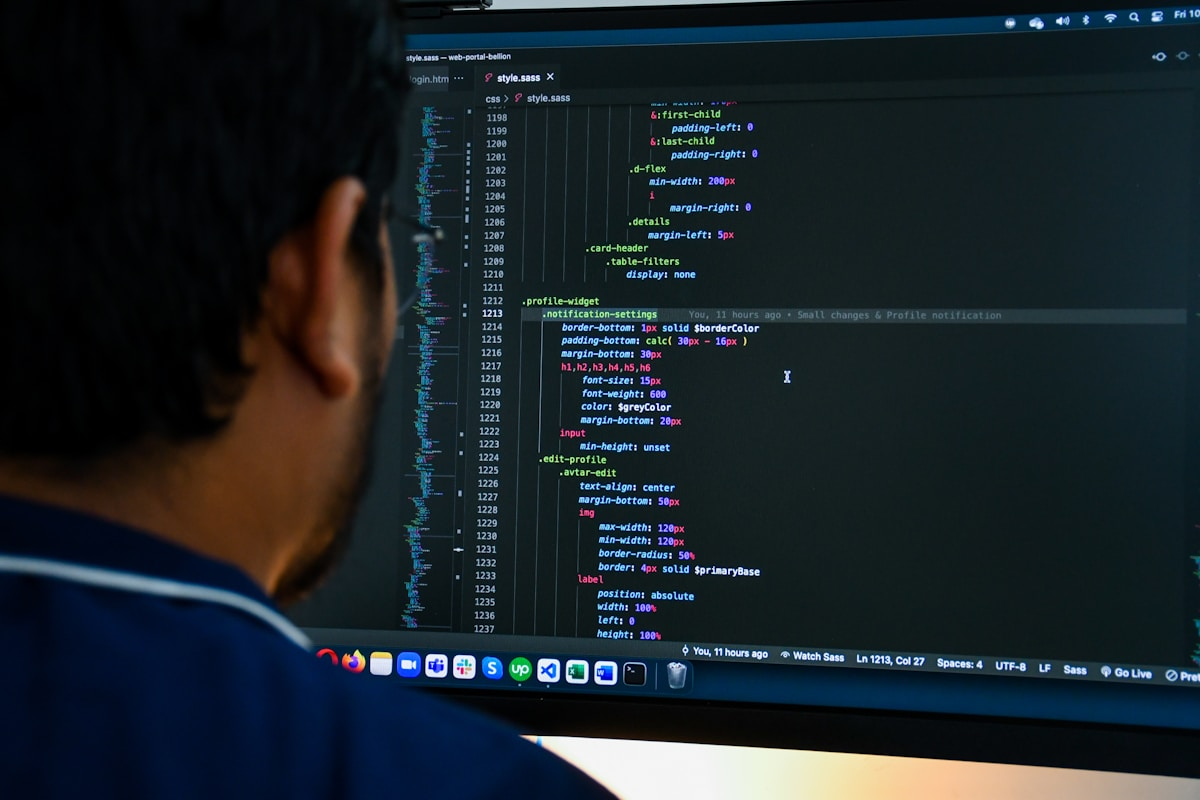 Capa do artigo: [Supabase](/ferramentas/supabase) na Arquitetura Martech: Abandone Google Sheets