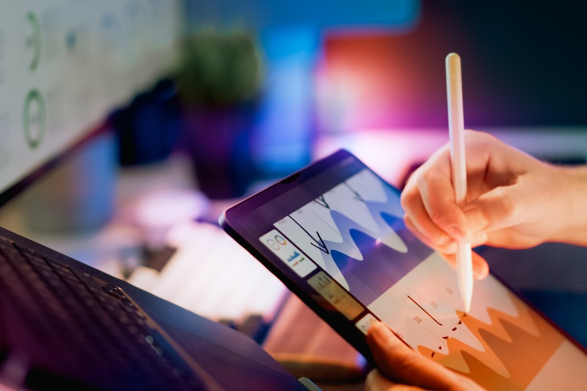 Capa do artigo: Como usar CRM self-hosted sem perder controle comercial