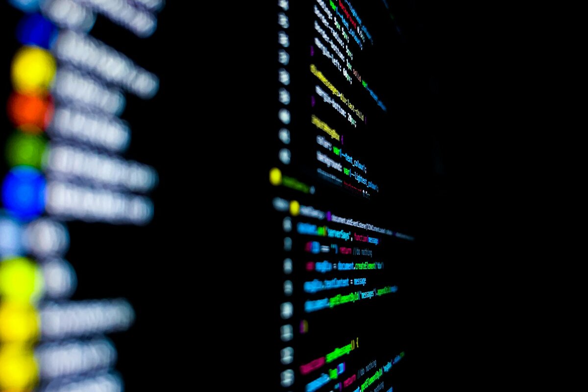 Capa do artigo: Quando usar Redis para reduzir custo de nuvem no SaaS
