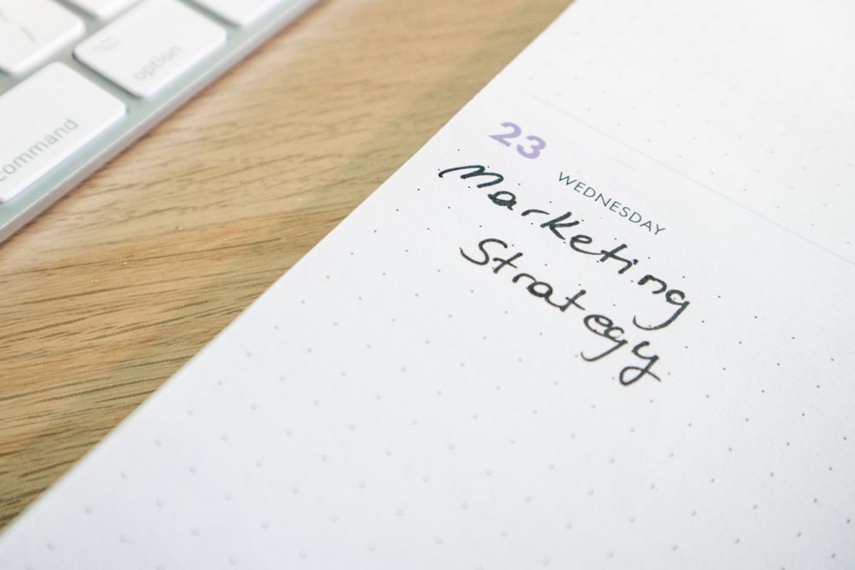 Capa do artigo: Vibe Coding: Como Escalar Integrações de Marketing Rápido